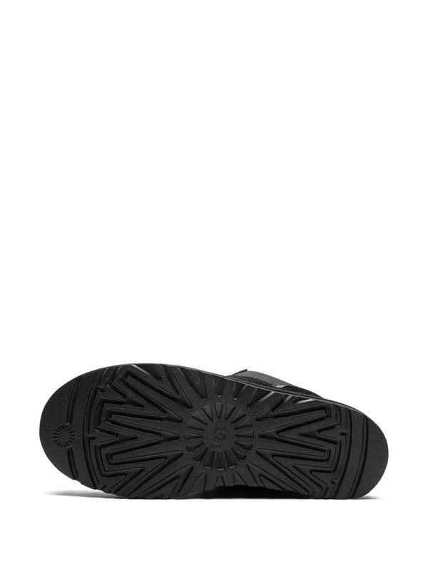  W1170750 BLACK UGG 